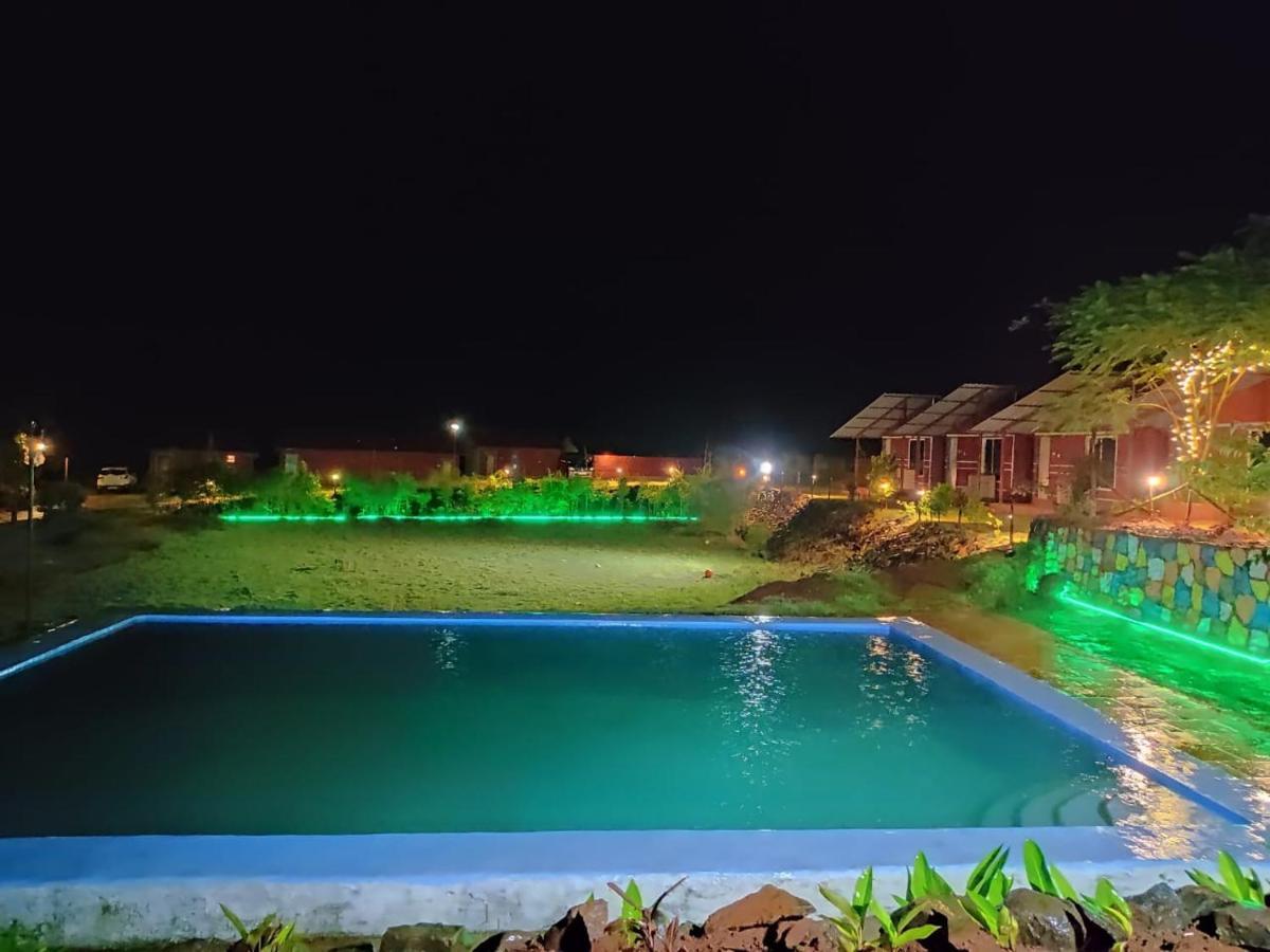 Mysticstays Resort Wai Eksteriør billede