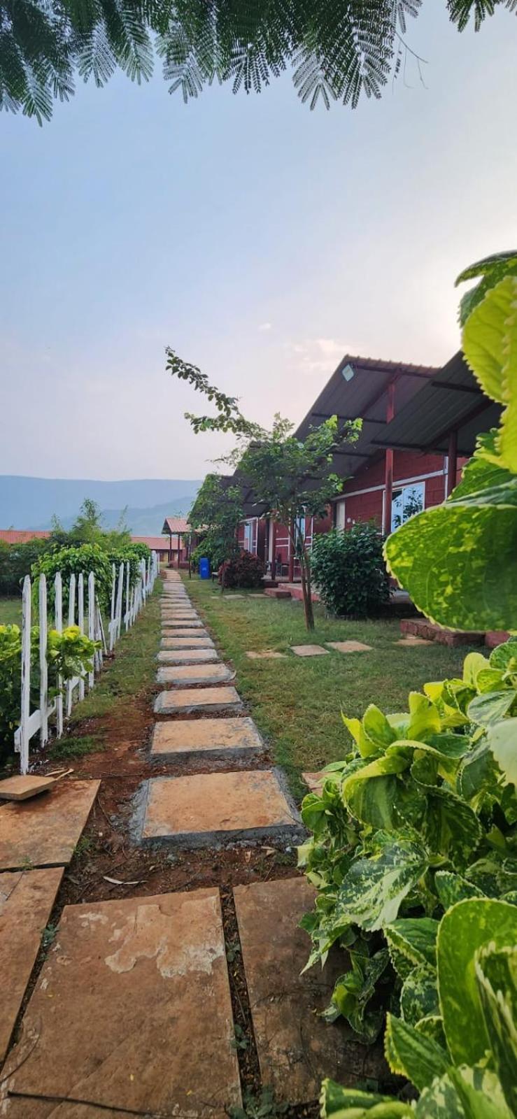 Mysticstays Resort Wai Eksteriør billede