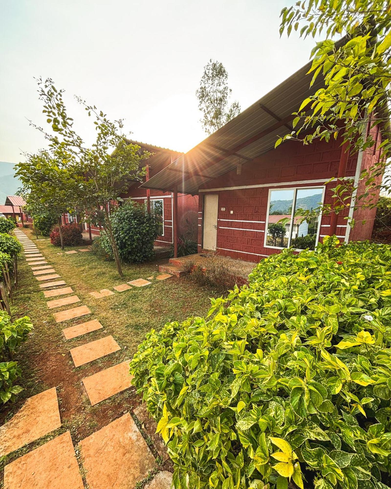 Mysticstays Resort Wai Eksteriør billede